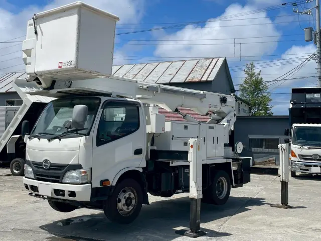 日野 デュトロ TKG-XZU640F(2WD)の写真1