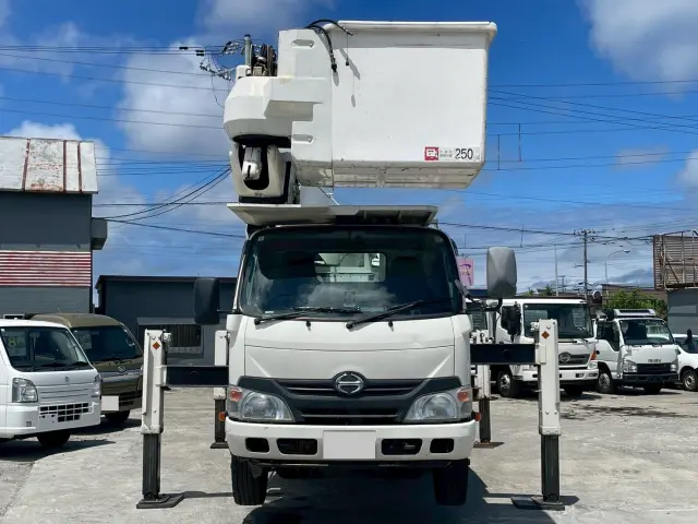 日野 デュトロ TKG-XZU640F(2WD)の写真2