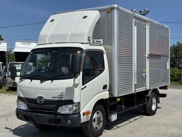 日野 デュトロ TKG-XZU695M(4WD)の写真1