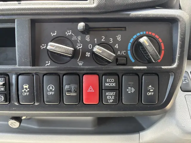 日野 デュトロ TKG-XZU695M(4WD)の写真44