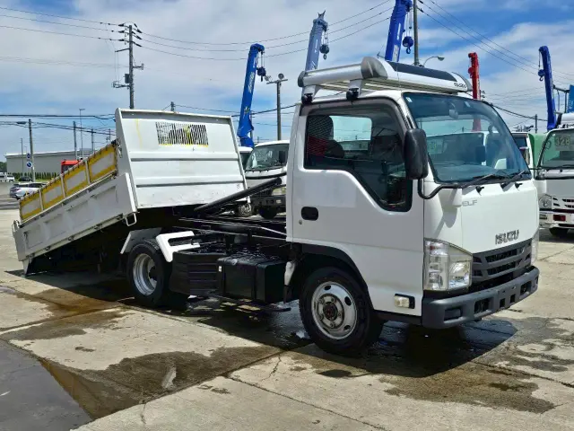 いすゞ エルフ TPG-NKS85AN(4WD)の写真3