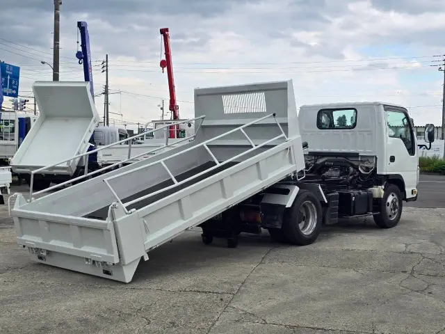 いすゞ エルフ TPG-NKS85AN(4WD)の写真8