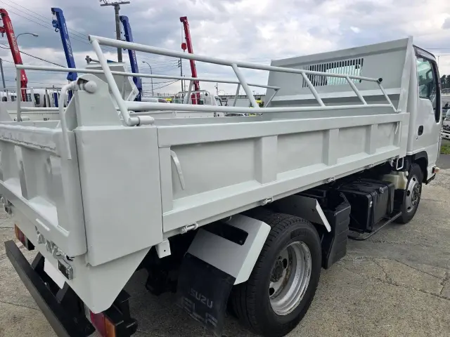 いすゞ エルフ TPG-NKS85AN(4WD)の写真12