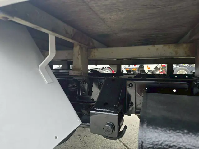 三菱 キャンターガッツ SDG-BSZ5F24(4WD)の写真17