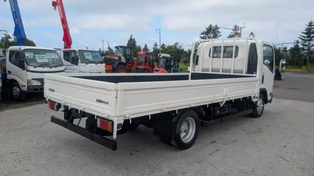 いすゞ エルフ TPG-NPR85AR(2WD)の写真5
