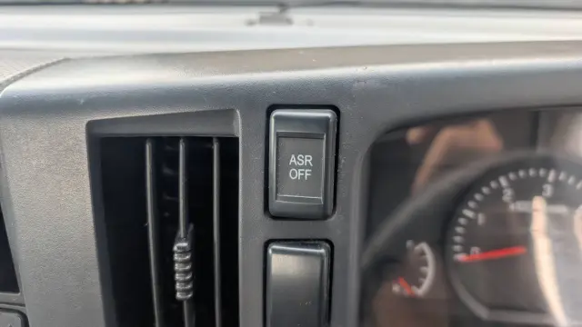 いすゞ エルフ TPG-NPR85AR(2WD)の写真42