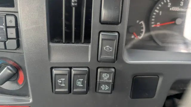 いすゞ エルフ TPG-NPR85AR(2WD)の写真43