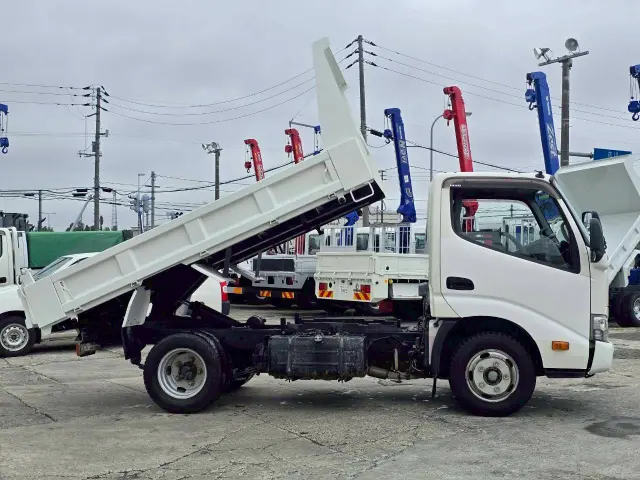 日野 デュトロ TKG-XZU610T(2WD)の写真4