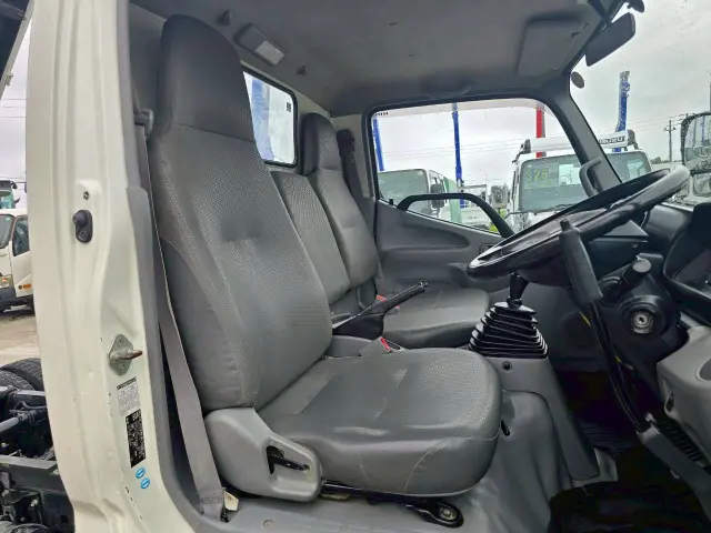 日野 デュトロ TKG-XZU610T(2WD)の写真27