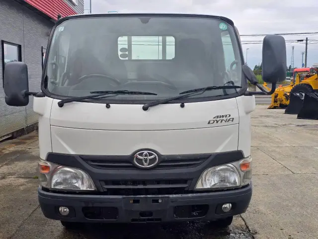 トヨタ ダイナ TKG-XZU675(4WD)の写真2