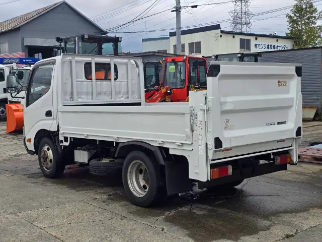 トヨタ ダイナ TKG-XZU675(4WD)の写真6