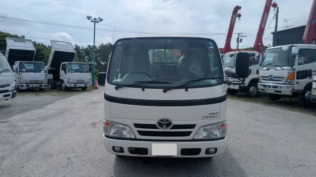 トヨタ ダイナ LDF-KDY281(4WD)の写真2