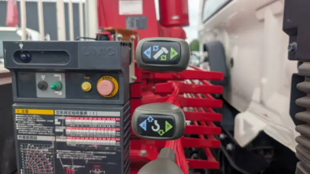 日野 レンジャー 2KG-FC2ABA(2WD)の写真18