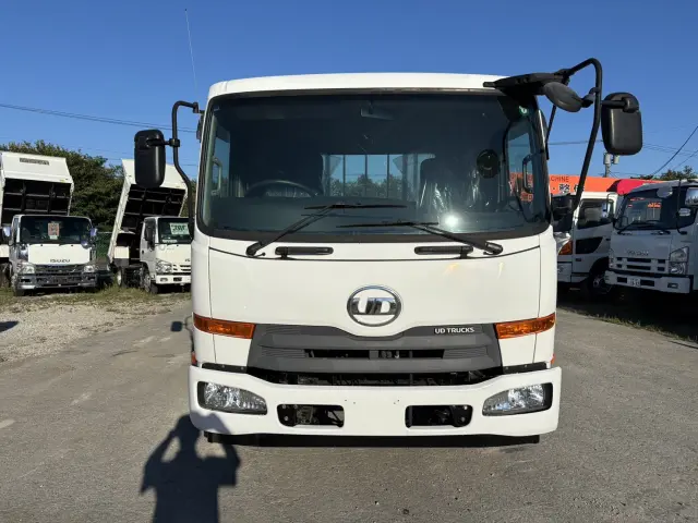 UD コンドル TKG-MK38L(2WD)の写真2