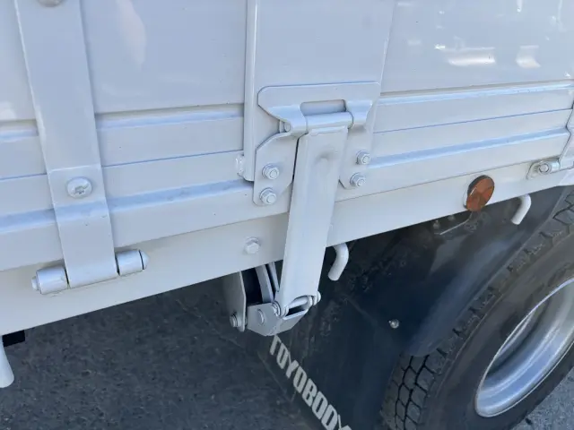 UD コンドル TKG-MK38L(2WD)の写真13