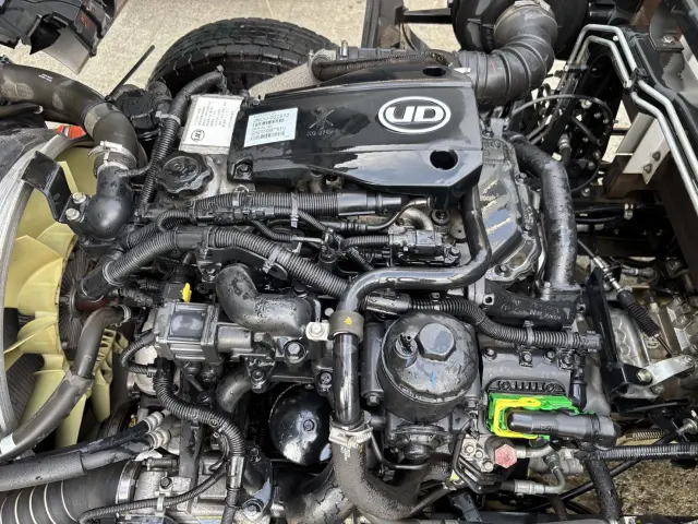UD コンドル TKG-MK38L(2WD)の写真16
