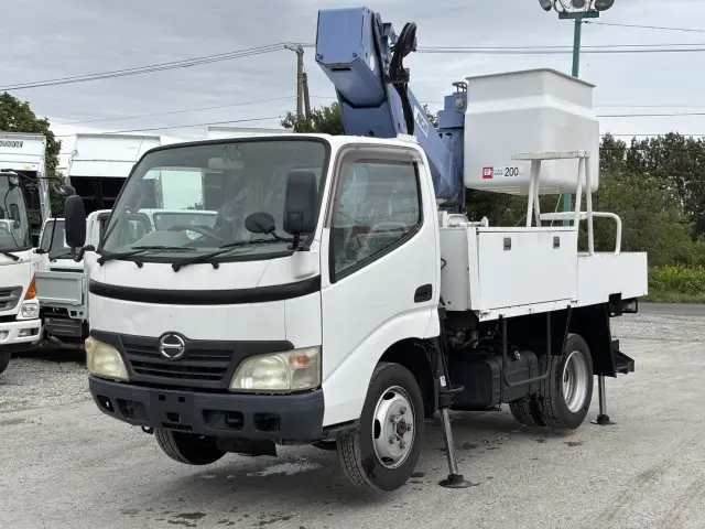 日野 デュトロ PB-XZU368M(4WD)の写真1
