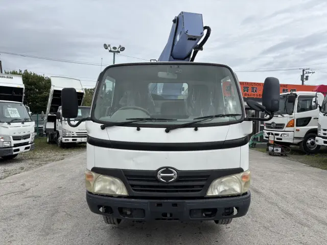 日野 デュトロ PB-XZU368M(4WD)の写真2