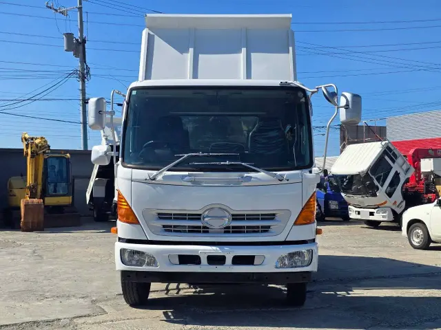 日野 レンジャー TKG-FC9JCAA(2WD)の写真2