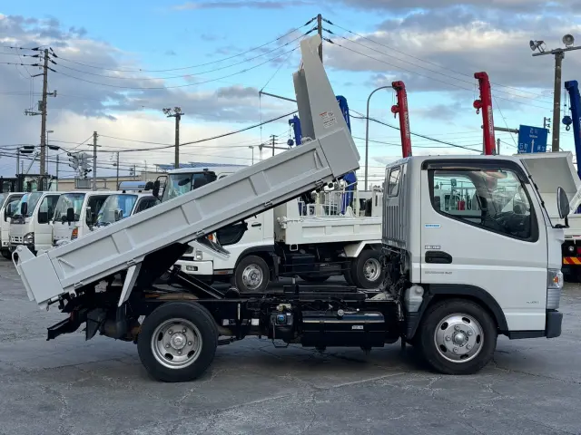 三菱 キャンター TPG-FBA30(2WD)の写真4