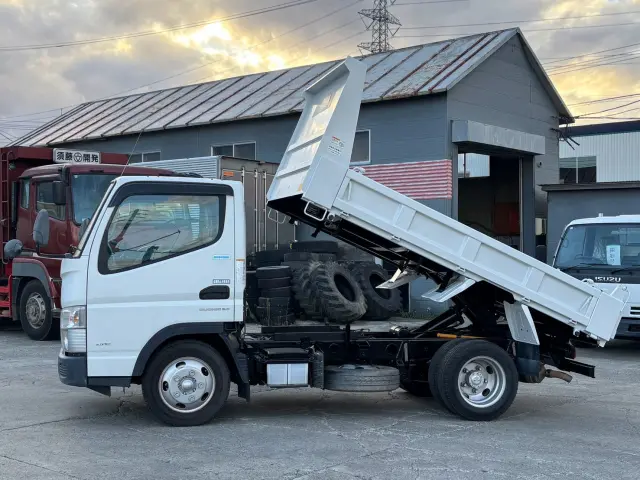 三菱 キャンター TPG-FBA30(2WD)の写真5