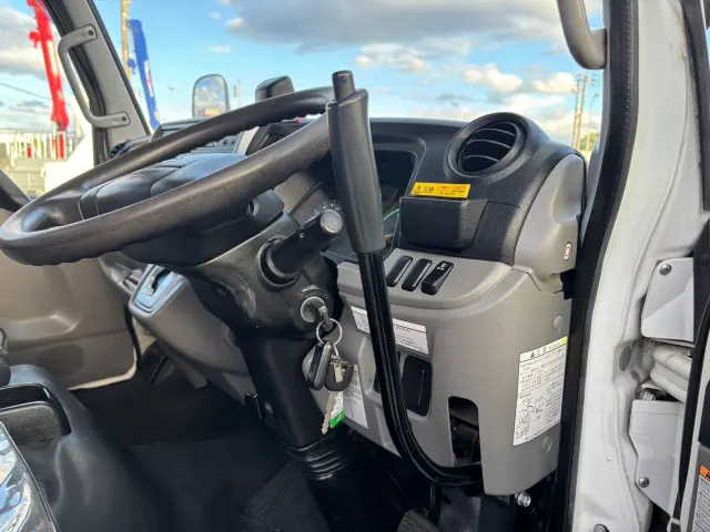 三菱 キャンター TPG-FBA30(2WD)の写真34