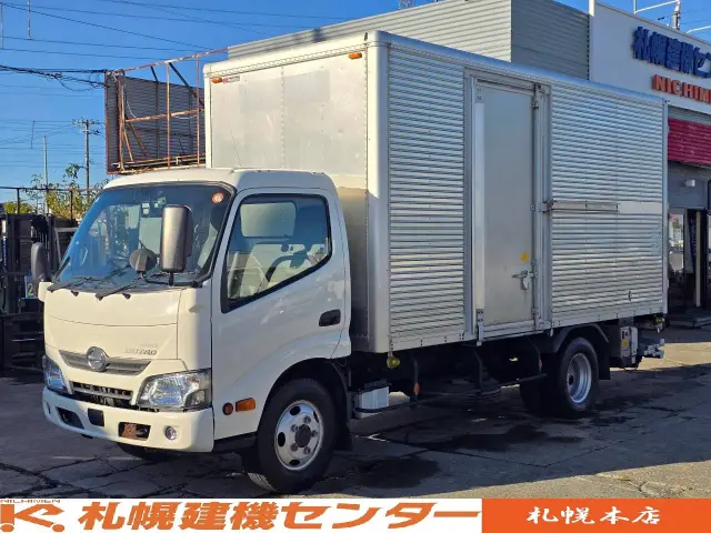 日野 デュトロ TKG-XZU695M(4WD)の写真1
