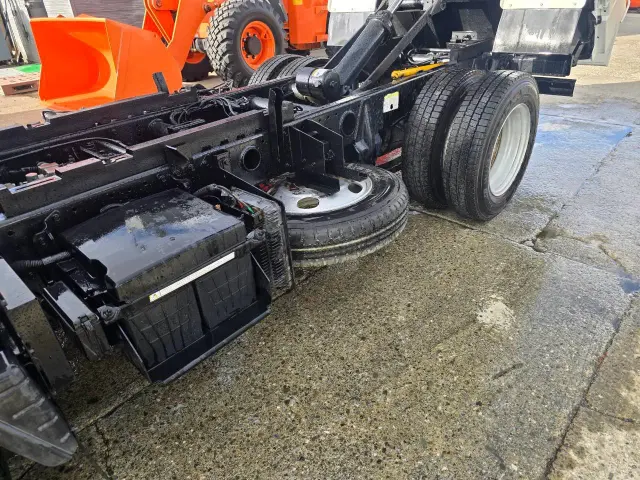 三菱 キャンター TKG-FBA20(2WD)の写真19