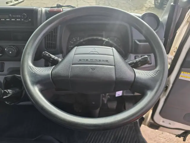 三菱 キャンター TKG-FBA20(2WD)の写真28