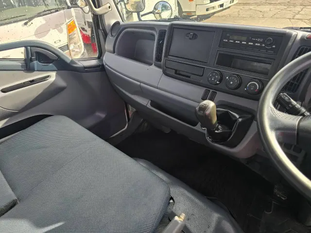 三菱 キャンター TKG-FBA20(2WD)の写真37