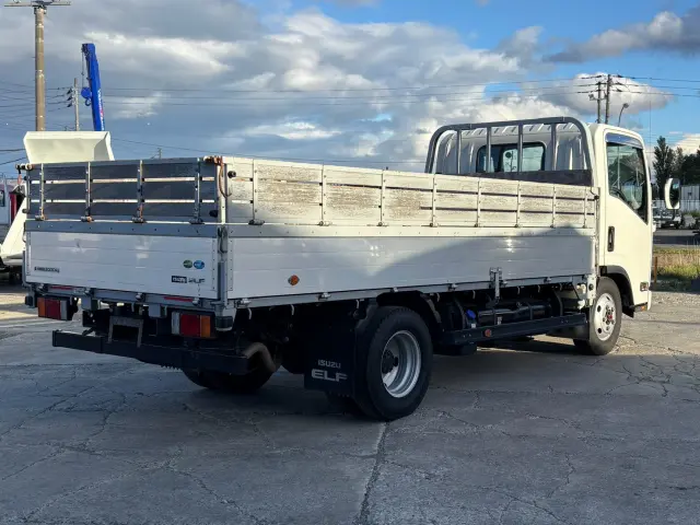 いすゞ エルフ 2RG-NMS88AR(4WD)の写真8