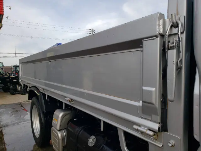 日野 デュトロ SKG-XZU675M(4WD)の写真9