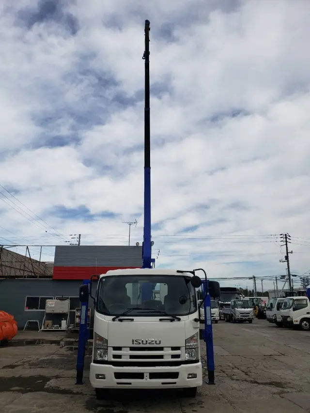 いすゞ フォワード TKG-FRR90S1(2WD)の写真4
