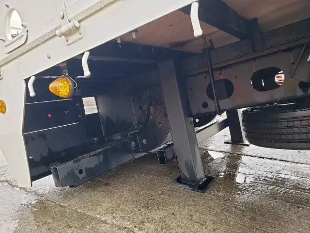いすゞ フォワード TKG-FRR90S1(2WD)の写真13