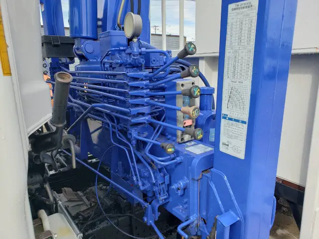 いすゞ フォワード TKG-FRR90S1(2WD)の写真22