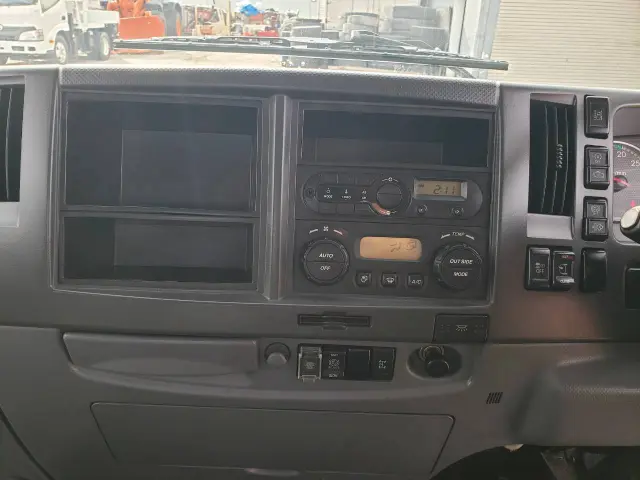 いすゞ フォワード 2RG-FRR90S2(2WD)の写真36