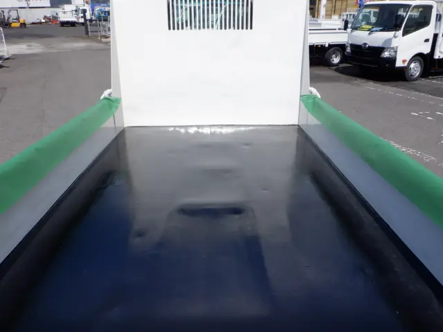 いすゞ エルフ TKG-NJR85AD(2WD)の写真3