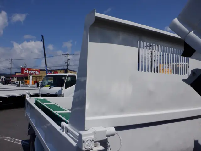 いすゞ エルフ TKG-NJR85AD(2WD)の写真31