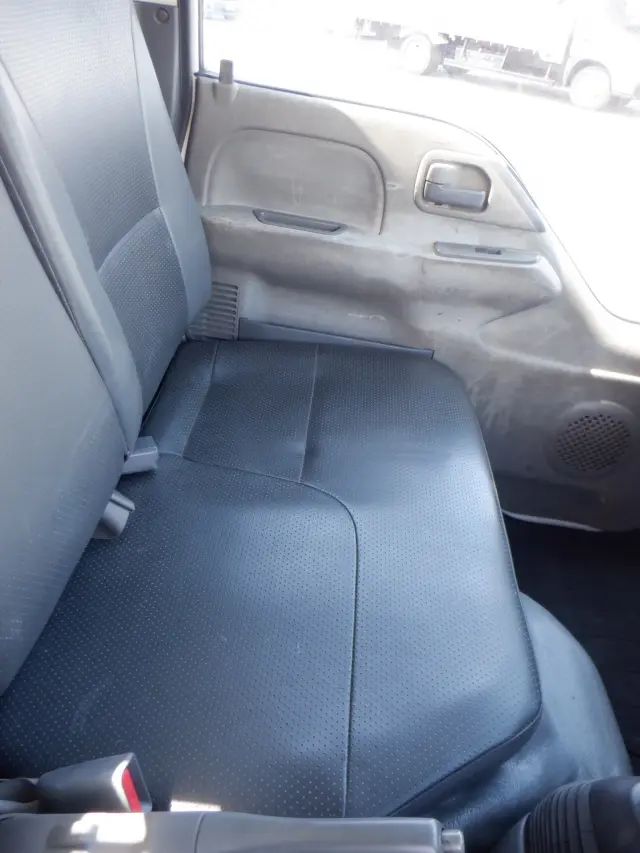 いすゞ エルフ TKG-NJR85AD(2WD)の写真41