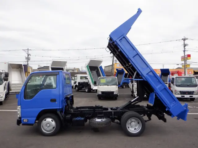 いすゞ エルフ TKG-NJR85AD(2WD)の写真16