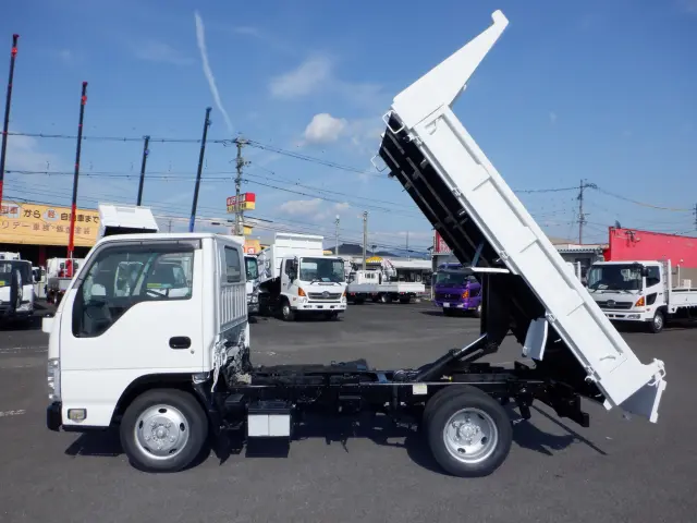いすゞ エルフ TKG-NJR85AN(2WD)の写真17