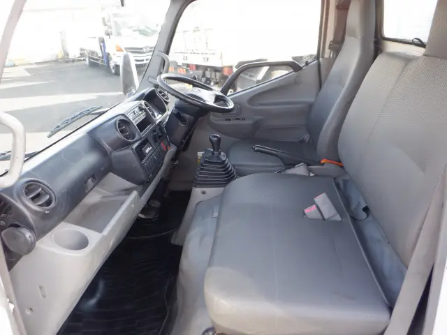 日野 デュトロ SKG-XZC610T(2WD)の写真37