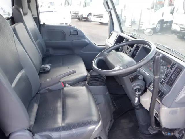 いすゞ エルフ TKG-NJR85AN(2WD)の写真38