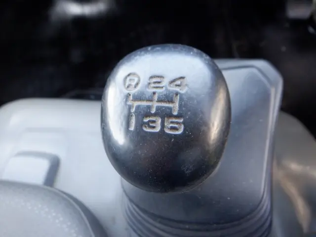 日野 デュトロ SKG-XZC610T(2WD)の写真43