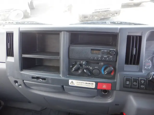 いすゞ エルフ TKG-NJR85AN(2WD)の写真47