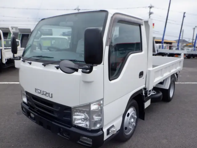 いすゞ エルフ 2RG-NJR88AD(2WD)の写真1
