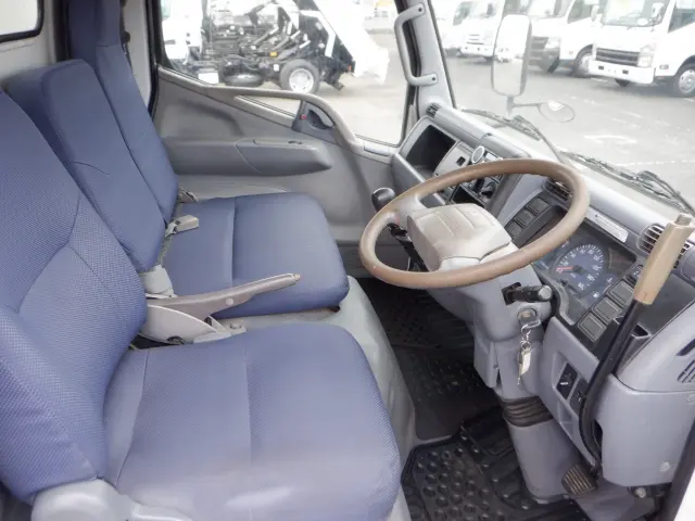 三菱 キャンター PDG-FE71DD(2WD)の写真37