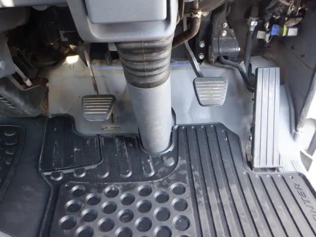 三菱 キャンター PDG-FE71DD(2WD)の写真38