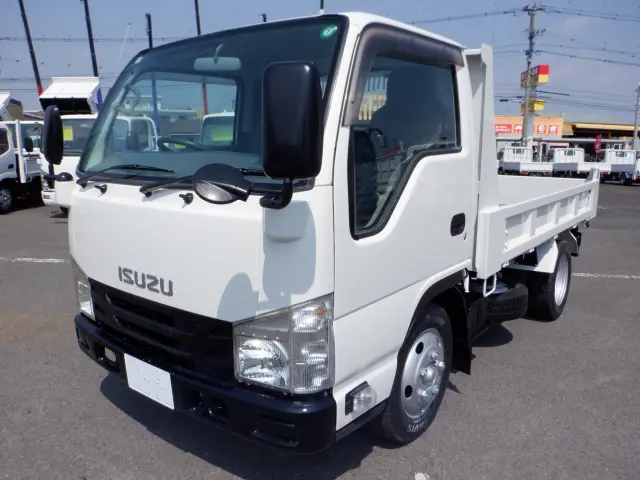 いすゞ エルフ TPG-NJR85AD(2WD)の写真1