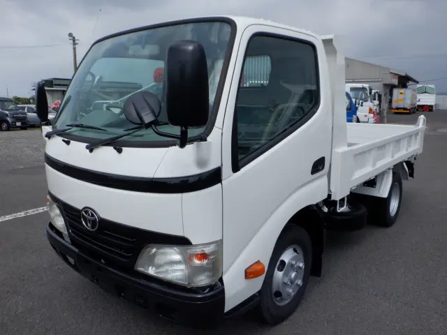 トヨタ ダイナ BKG-XZU554D(2WD)の写真1